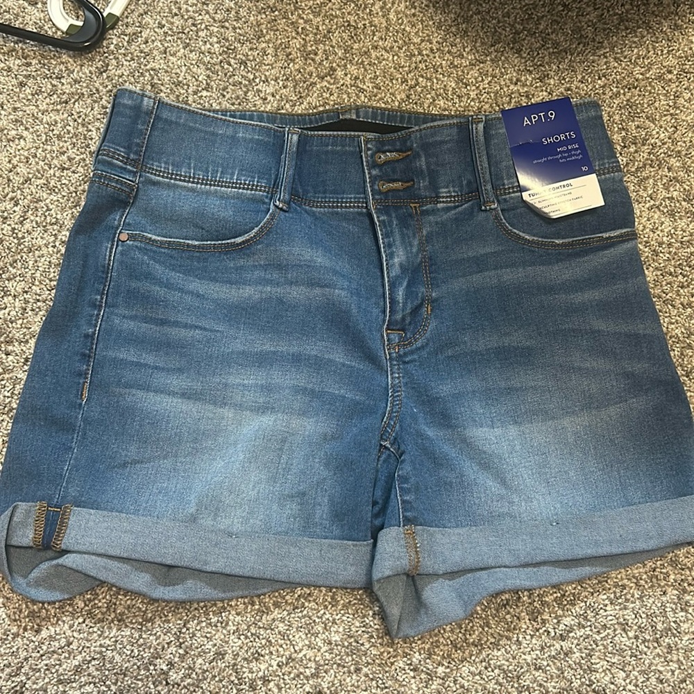 Apt.9 Mid Rise Shorts NWT